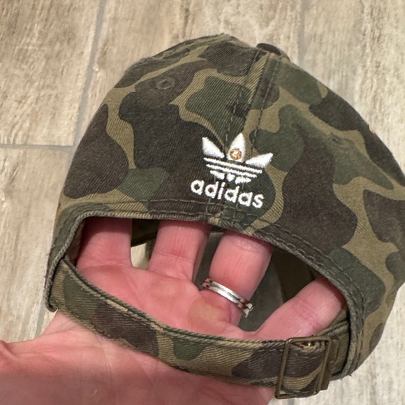 Adidas Green Camouflage Cap with Logo and rhinestones | adjustable - Picture 3 of 7